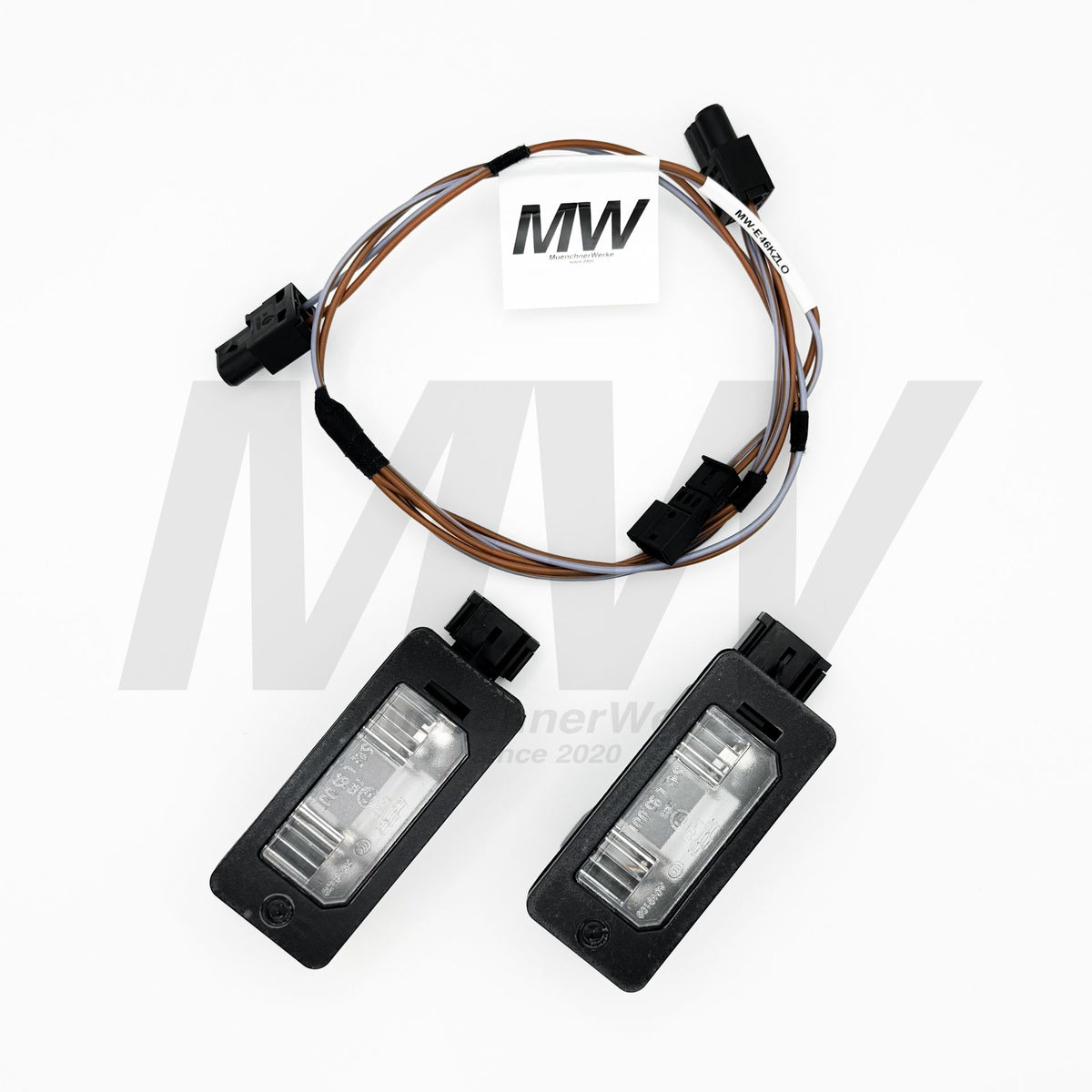 MW Adapterkabel inkl. OEM Kennzeichenleuchten für Heckklappen-Umbau passend für BMW E46 M3 inkl. CSL – Referenznummer 61127833548