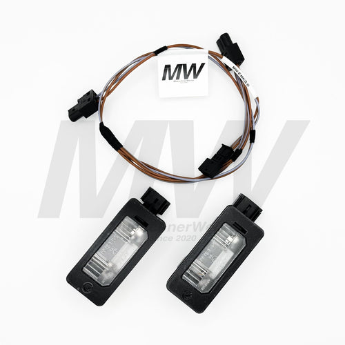 MuenchnerWerke MW Adapterkabel inklusive zwei original BMW Kennzeichenleuchten für den CSL-Heckklappen-Umbau, passend für BMW E46 M3 und M3 CSL. Komplettset zur Nachrüstung der Kennzeichenbeleuchtung ohne serienmäßige Griffleiste, Referenznummer 61127833548.